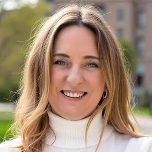 Laurie Snyder, Licensed Transaction Coordinator, The Shopper Team